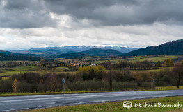 Widok na Wysokie Bieszczady z punktu widokowego w Lutowiskach, Fot. Łukasz Barzowski