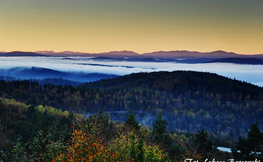 Wysokie Bieszczady nad porannym morzem mgieł, Fot. Łukasz Barzowski