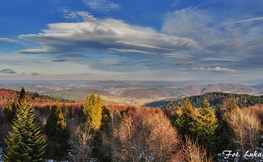 Panorama na Jezioro Solińskie z wieży widokowej na szczycie Korbani, Fot. Łukasz Barzowski