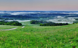 Panorama z szybowiska w Bezmiechowej o wschodzie słońca, Fot. Łukasz Barzowski