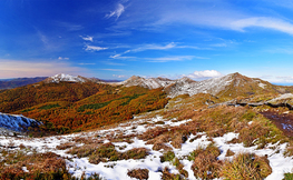 Jesienna panorama z Rozsypańca na Tarnicę, Krzemień, Halicz oraz inne, Fot. Łukasz Barzowski