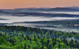 Wysokie Bieszczady nad porannymi mgłami, Fot. Łukasz Barzowski